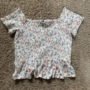 American Eagle floral top